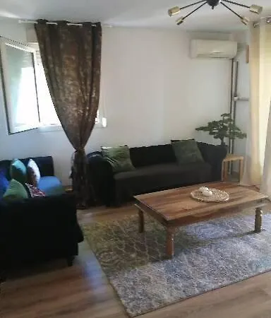 Superbe T2 Avec Parking Gratuit Tt Equipe Apartmán